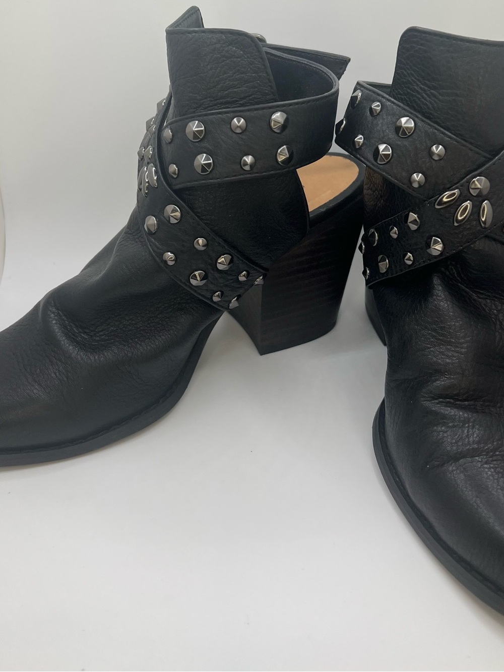 Chinese Laundry Tabby Black Studded Pointed Toe Booties Size 8